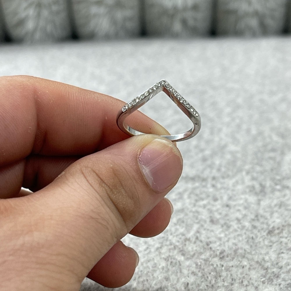 Curved Beauty Silver and White Gold Delicate V-Shape Dainty Promise Ring - Picture 9 of 9